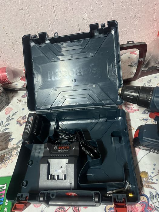 Шуруповерт фирмы Bosch