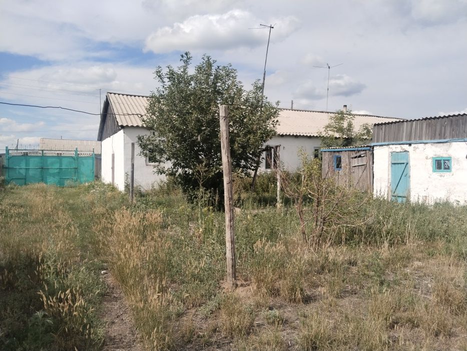 Продам дом  неподолеку от города