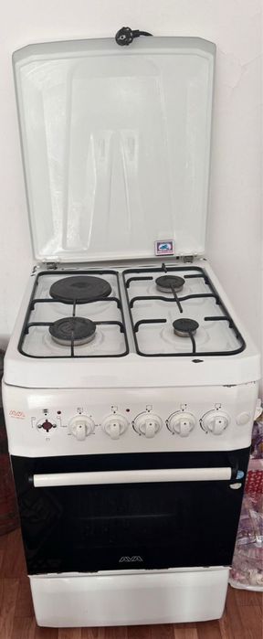 Продам газовую плиту