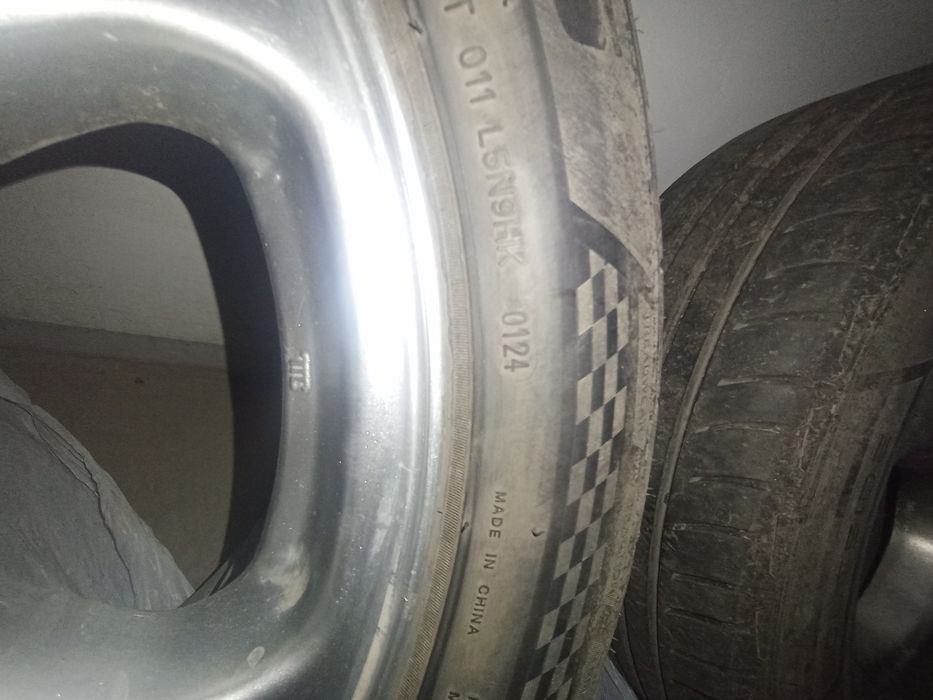 Продам резину с дисками Subaru