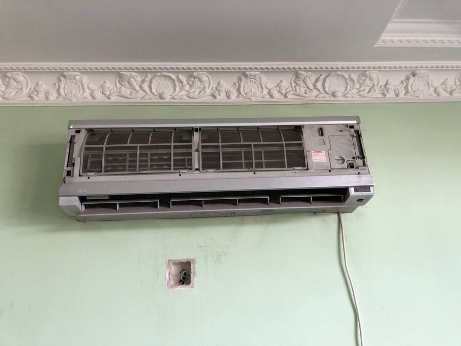 Срочно Продам кондиционер LG C12RHT