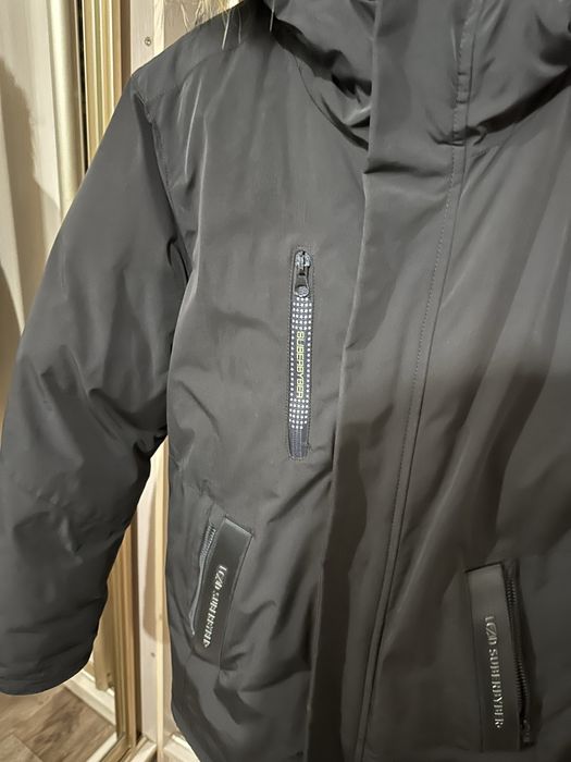 Продам зимнию куртку