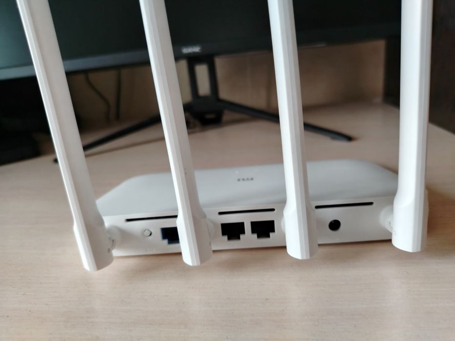 Продам роутер Xiaomi R4AV2