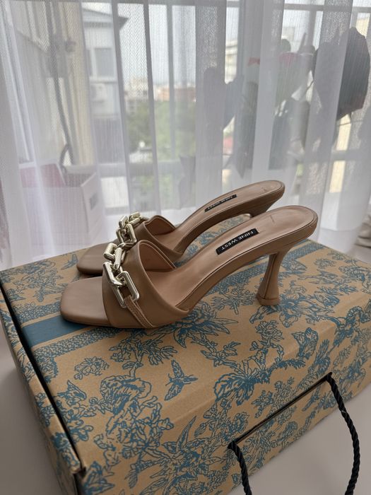 Летние босоножки Nine West
