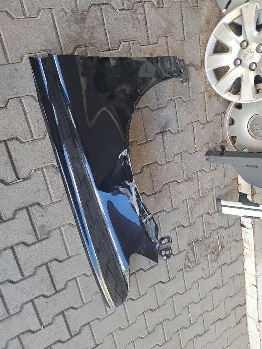 Оригинален десен калник Volvo V50