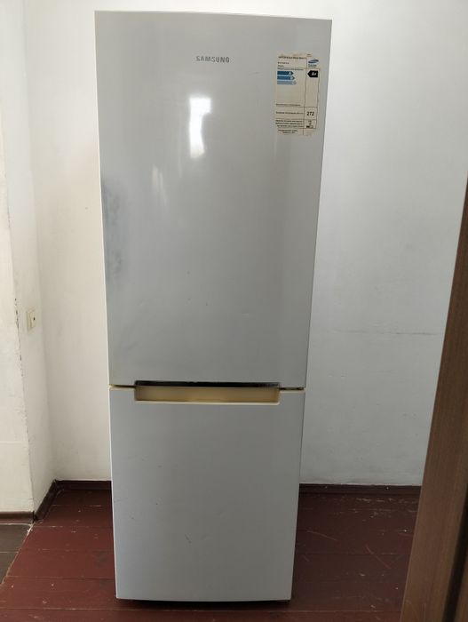 Продам холодильник Samsung