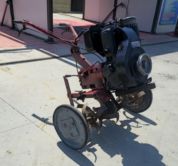 Vând motosapă, 14cp diesel motor lombardini