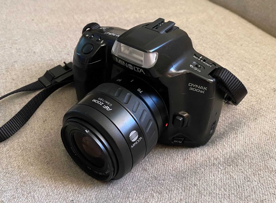 SLR Minolta Dynax 300si + Minolta AF 35-70mm f 3.5-4.5 - colectie