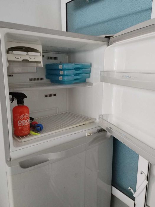 Продавам Хладилник