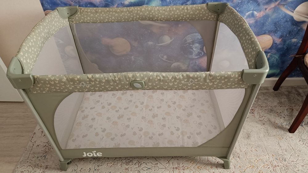 Детская кроватка манеж Joie