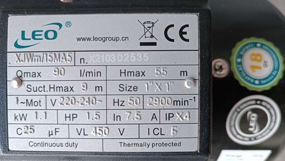 Продам насос самовсасывающий LEO