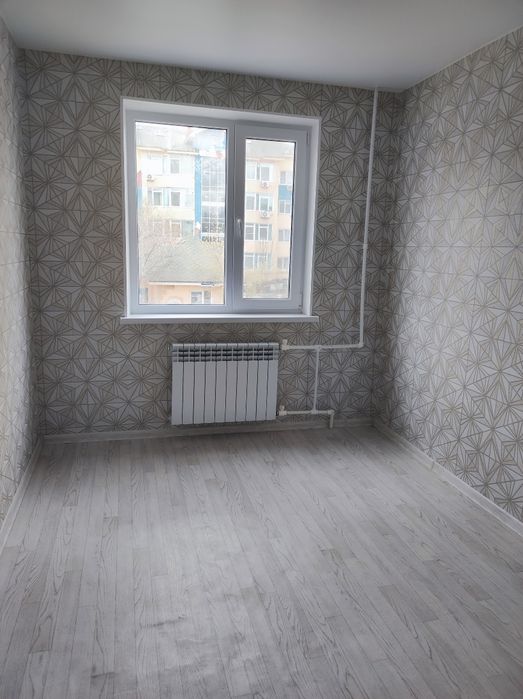 Продам 4 комнатную квартиру