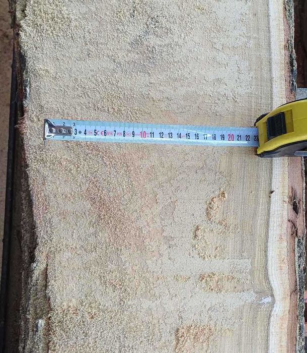 Колове акация-налични количества ,различни дължини и диаметър