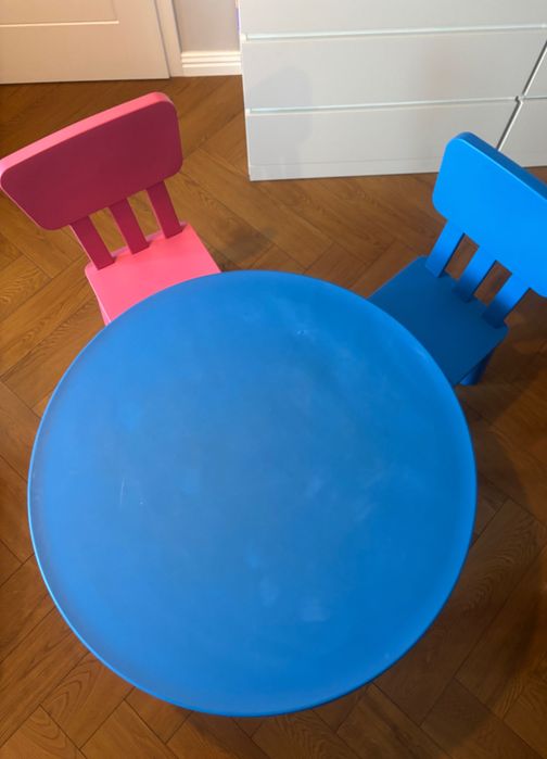 Set IKEA pentru copii – masă + 3 scaune