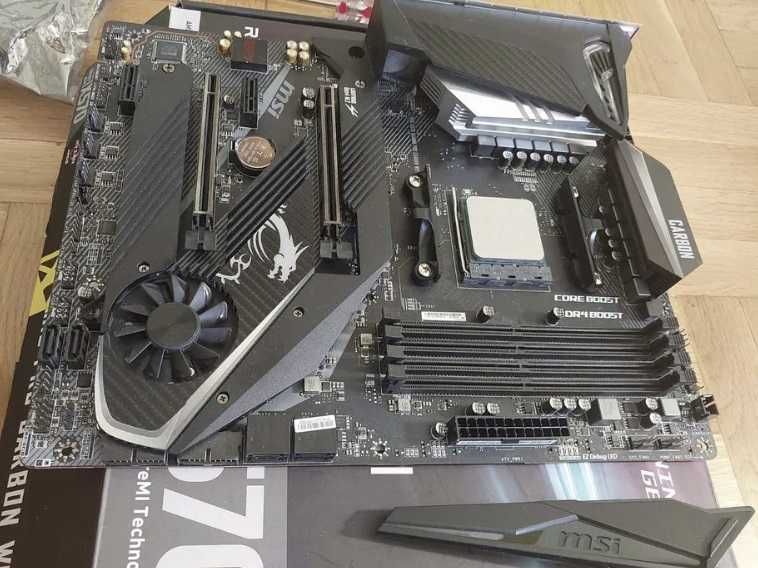 AMD Ryzen 9 5900X + MSI X570 Gaming Pro Carbon Wi-Fi