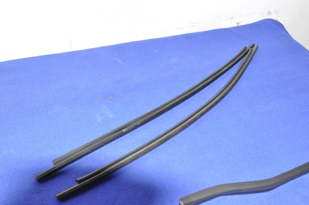 Уплотнители капота BMW 5 e39