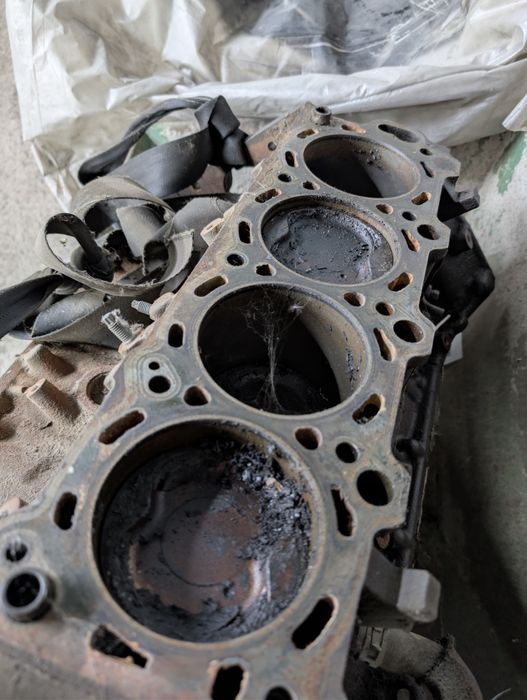 Блок двигателя toyota 2uz-fe vvt-i