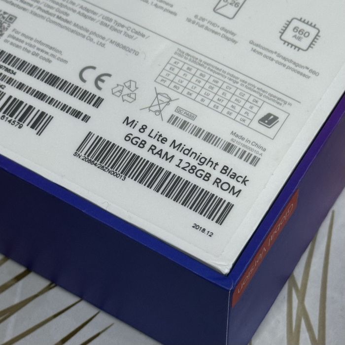 Продается телефон Mi 8 lite