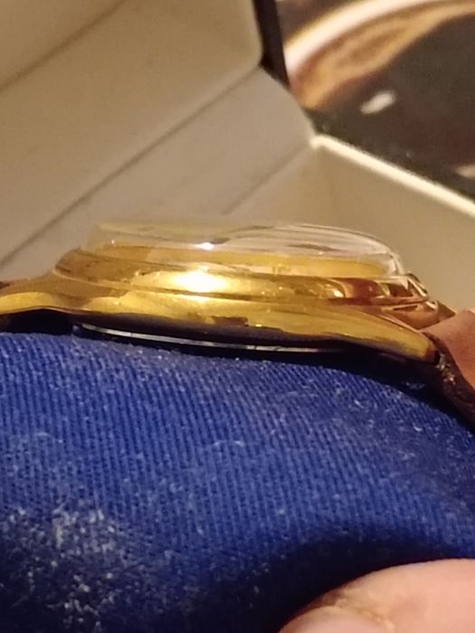 Vând ceas Doxa elvetian