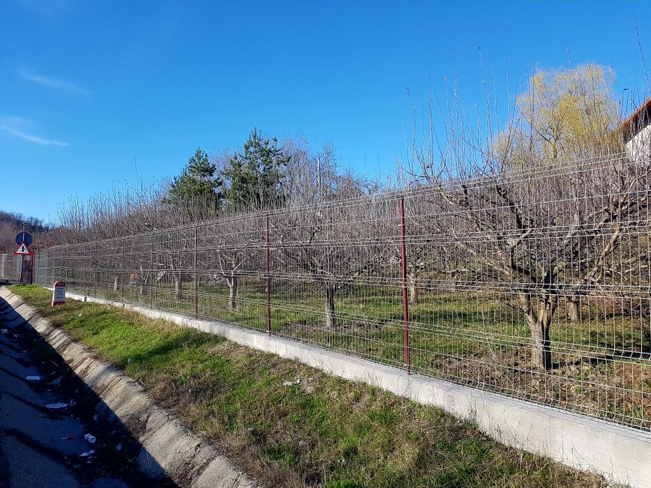 Teren intravilan 1492mp cu deschidere 47m la DN7 la 13 km de Rm.Valcea