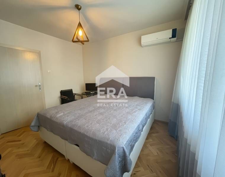 Обзаведен тристаен апартамент