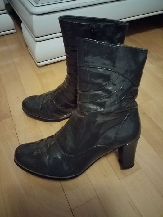 Cizme piele lăcuită 36