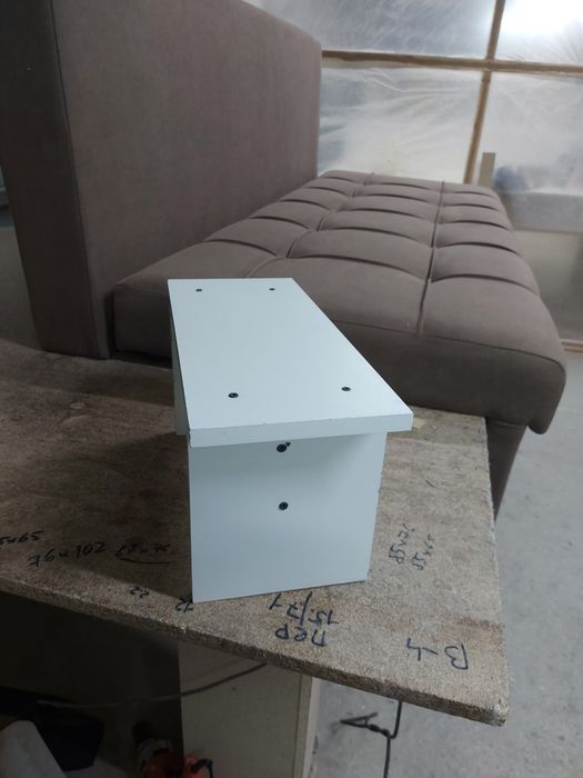 Табуретка маленькоя