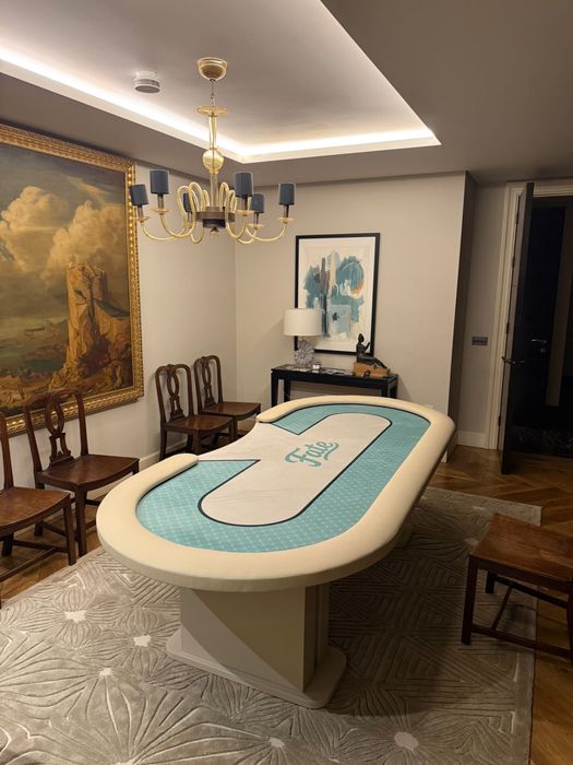 Club de Poker Bucuresti CustomTables.eu Texas Omaha mese poker scaune poker jetoane poker fabricant Bucuresti customizat stoc 47 buc urgent