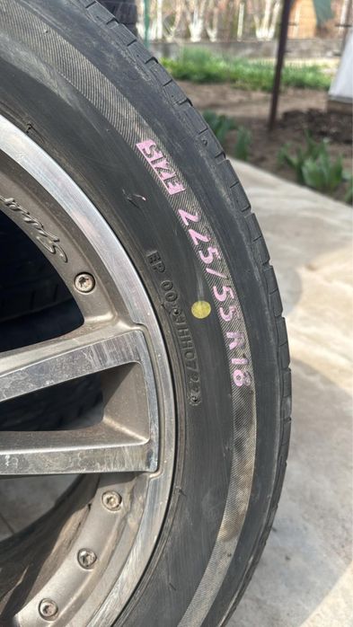 225/55/18 продам резину