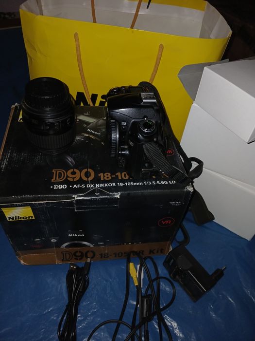 Nikon d90  sotiladi video va rasmga