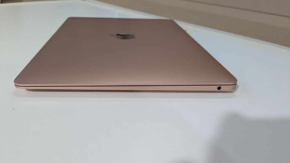 Mac Book Air 2020