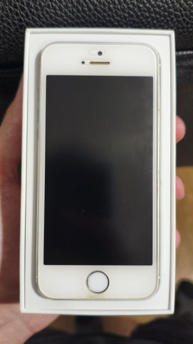 iPhone 5s 16gb с коробкой