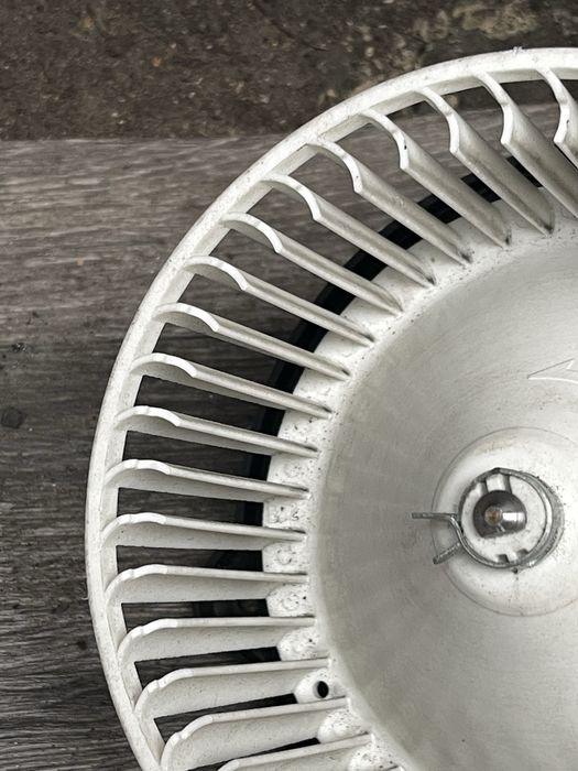 Моторчик печки Pajero 2 левый руль