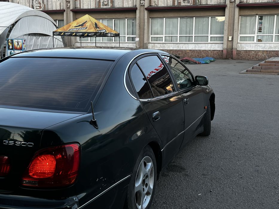 Lexus GS300  продам