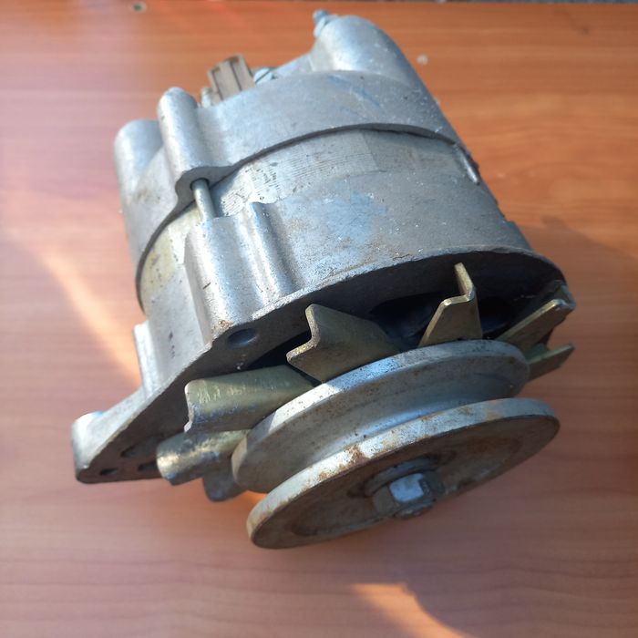 Генератор Г287Д 14В 85А