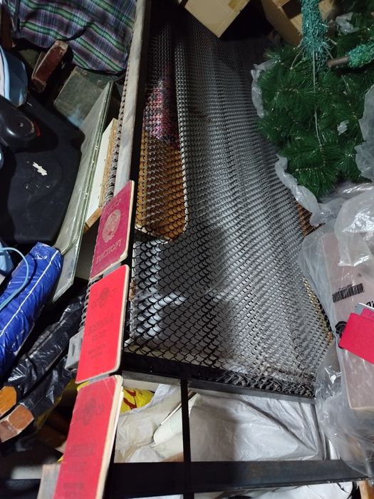 Продам пружинную кровать железную