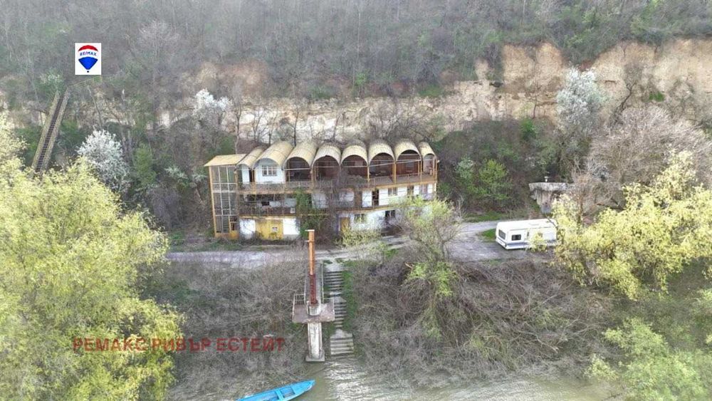 Продава се Хотел в Русе, Долапите - 521 кв.м за 261 €/кв.м - Снимка #5