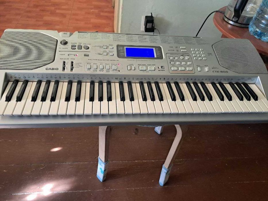 Casio CTK-800 с чехлом