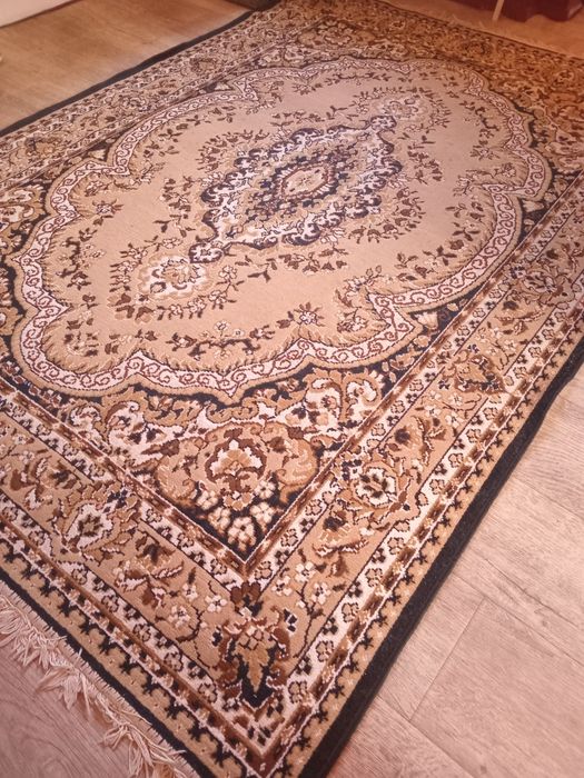 Продам ковер 2 на 3м