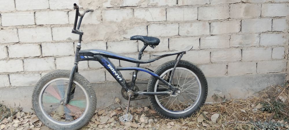 Velik holati zoʻr koʻp minilmagan pakirushka va koʻp zapchaslari yangi