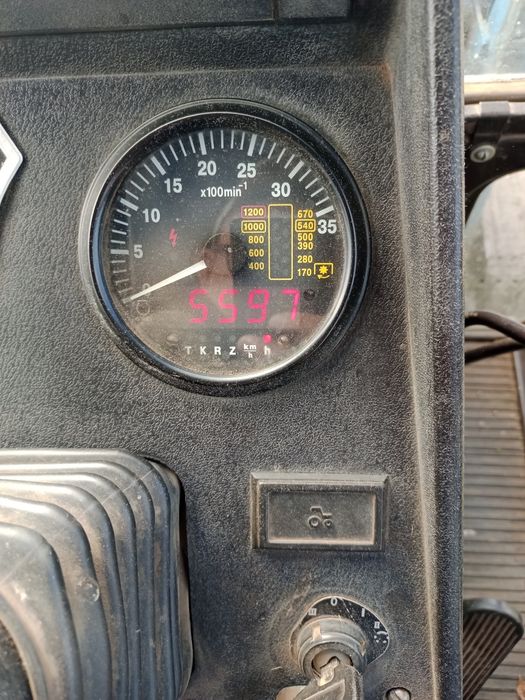 Продам трактор 82.1 российская зборка