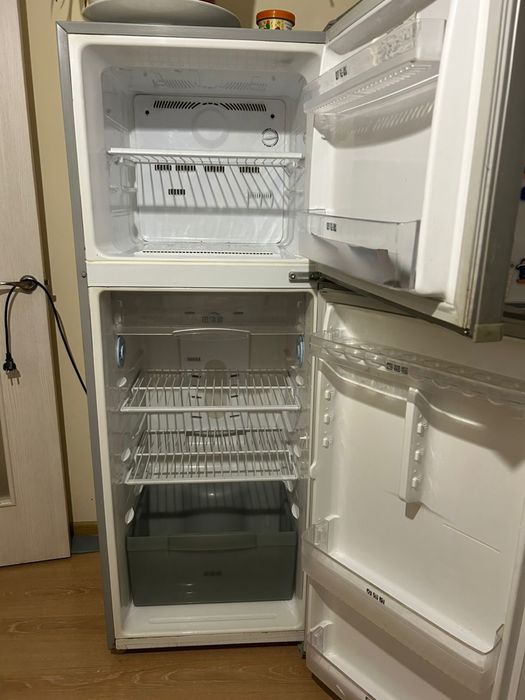 Срочно продаётся холодильник