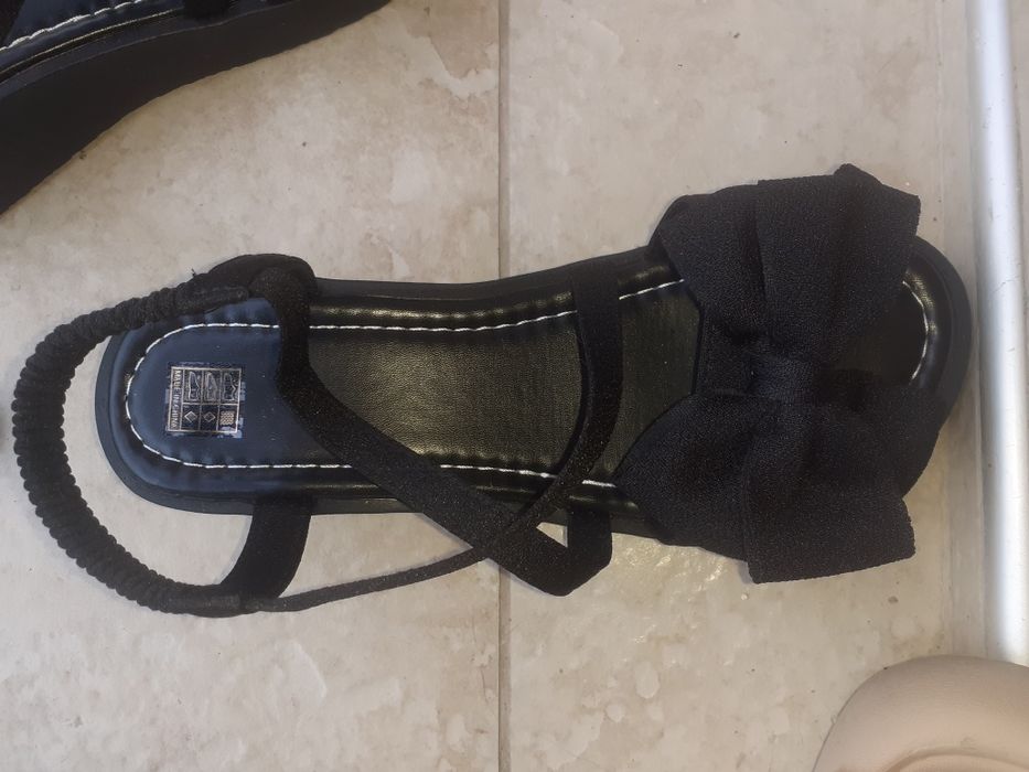 Дамски нови сандали 39н