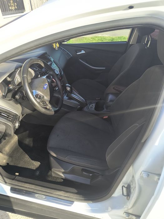 FORD Focus 2011 — imagine 4