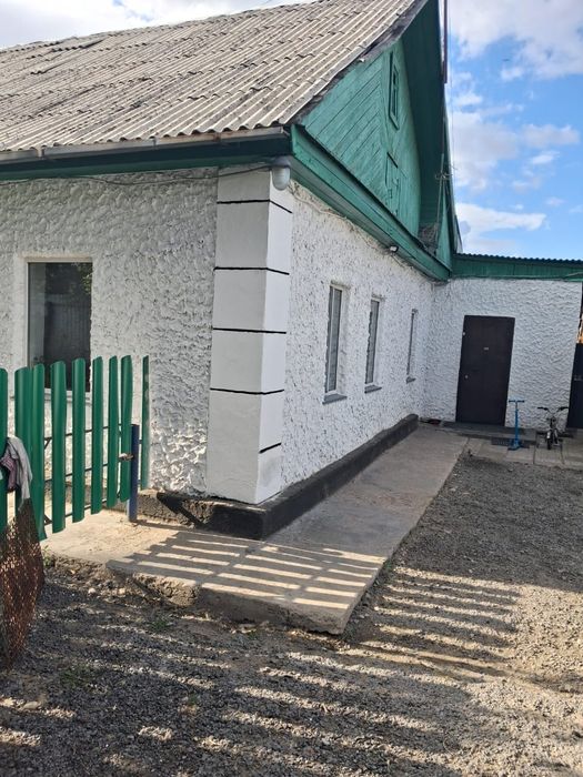 Дом  пришахтинск Л Чайкиной. 6 .5 млн торг