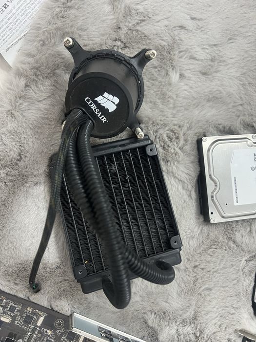 Piese calculatoare gaming