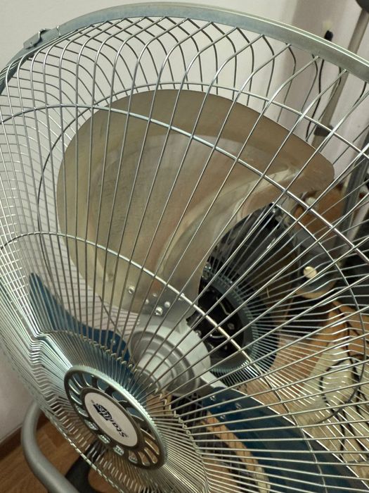 Вентилятор Samsung SL-3303 черный