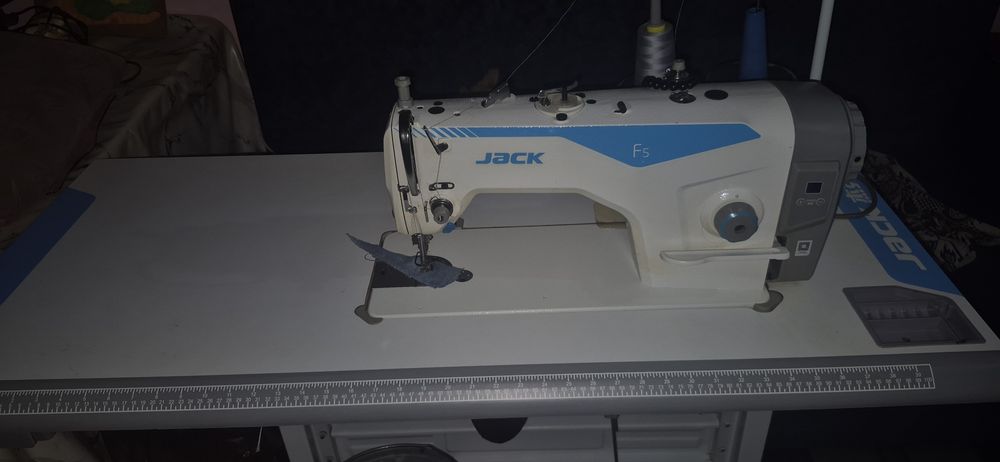 Швейная машинка JASC