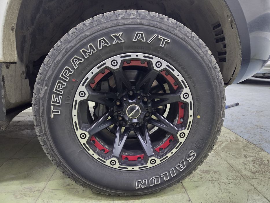 Продам комплект Диск+Шины. 275/65р17