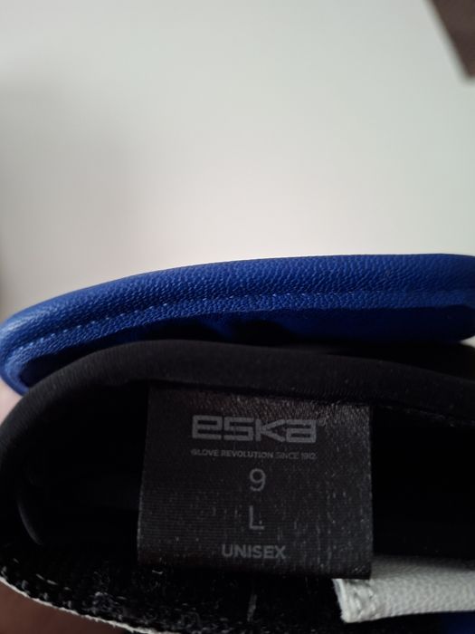 Продавам нови кожени ръкавици за зимни спортове ЕСКА